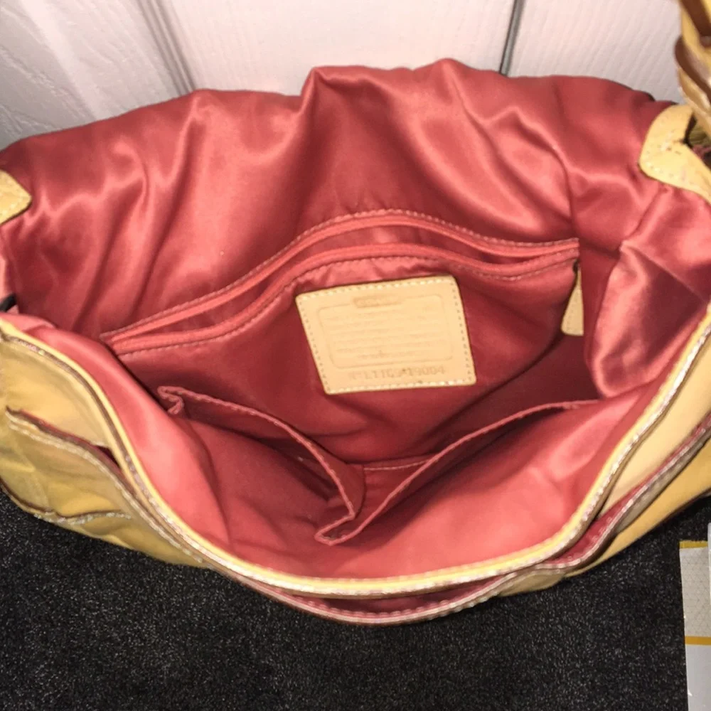 Coach shoulder bag